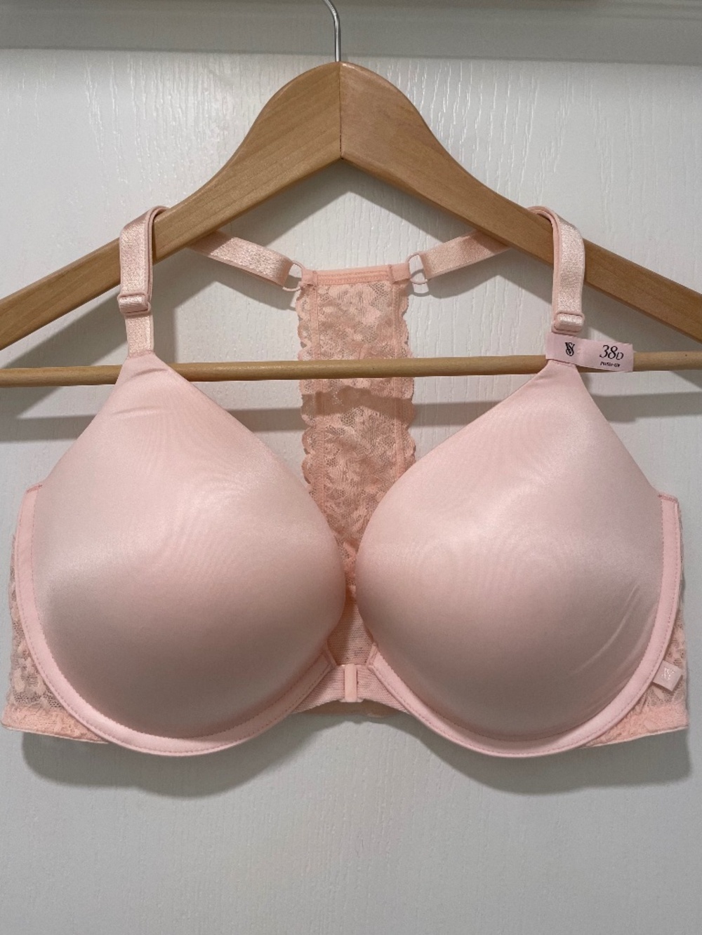NWT VICTORIA'S SECRET Push-Up Plunge Bra Front Closure Pretty Pink Lace Back 38D